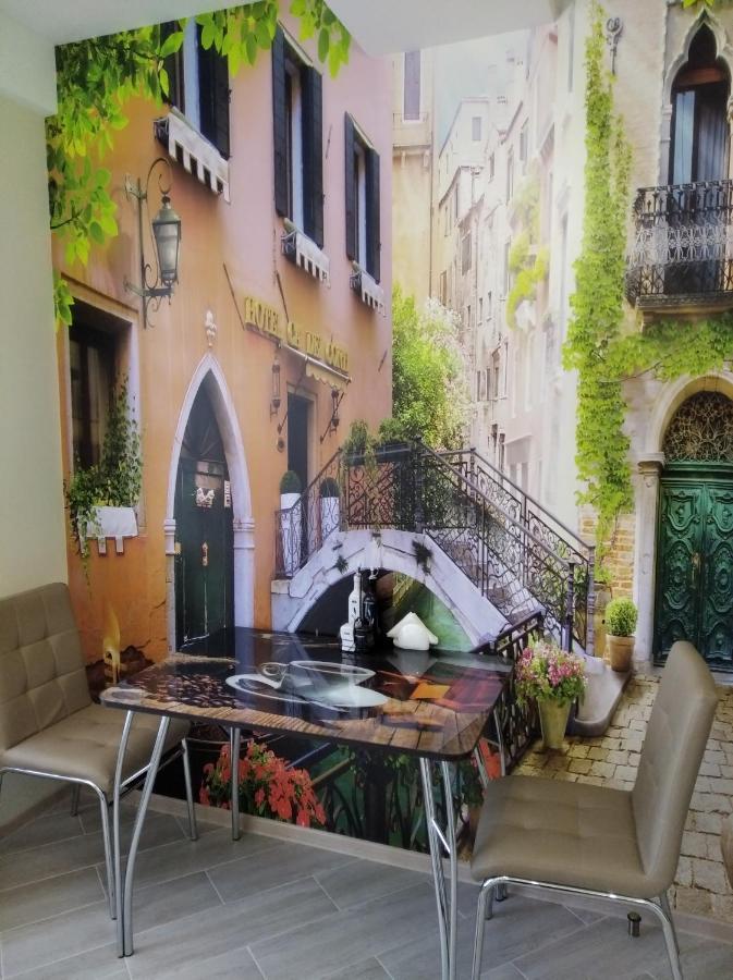 Sky House Exclusive Apartments キシナウ エクステリア 写真